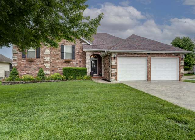 Property at 5229 S Carson St, Battlefield, MO 65619, 5 beds, 3 baths