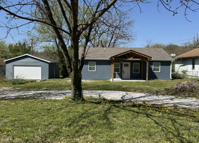 Property at 2737 W Mt Vernon St, Springfield, MO 65802, 4 beds, 2 baths