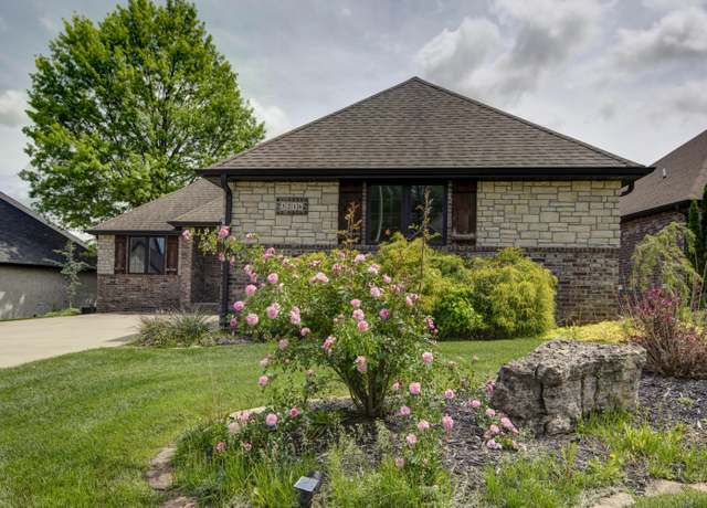 Property at 3216 S Sulgrove Ave, Springfield, MO 65804, 3 beds, 2.5 baths