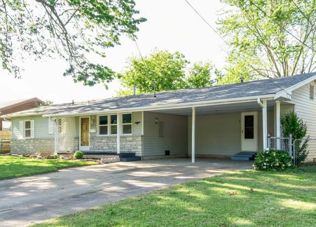 Property at 2611 E Belmont St, Springfield, MO 65802, 3 beds, 1.5 baths