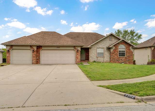 Property at 3582 N Thistlewood Ct, Springfield, MO 65803, 5 beds, 3 baths