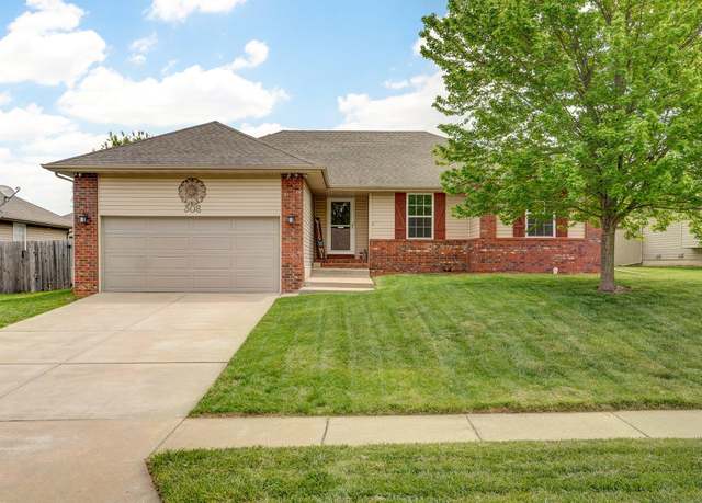 Property at 308 S Casa Grande Ave, Springfield, MO 65802, 3 beds, 2 baths