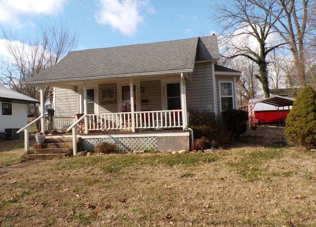 Property at 315 Walker St, West Plains, MO 65775, 2 beds, 1.5 baths