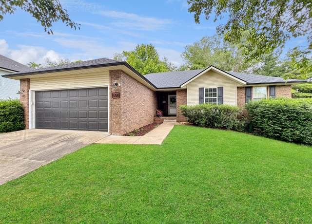 Property at 5726 S Fairview Ave, Springfield, MO 65810, 5 beds, 3 baths