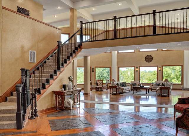 Property at 7906 W Farm Road 94, Willard, MO 65781, 6 beds, 7 baths