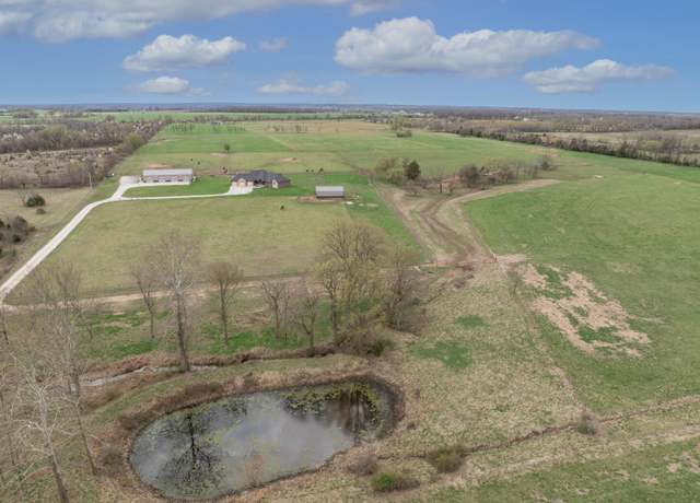 Property at 21640 Lawrence 2192, Aurora, MO 65605, 3 beds, 2.5 baths