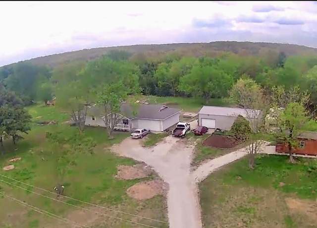 Property at 4614 State Hwy W, Marshfield, MO 65706, 3 beds, 2 baths