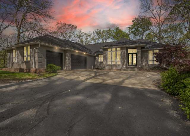 Property at 2925 S Ridgewood Ln, Springfield, MO 65809, 4 beds, 5 baths