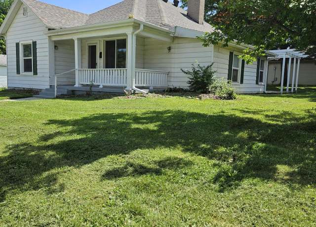 Property at 2158 N Boonville Ave, Springfield, MO 65803, 4 beds, 2 baths
