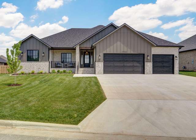 Property at 1756 N Marlowe Ave, Springfield, MO 65802, 4 beds, 2.5 baths