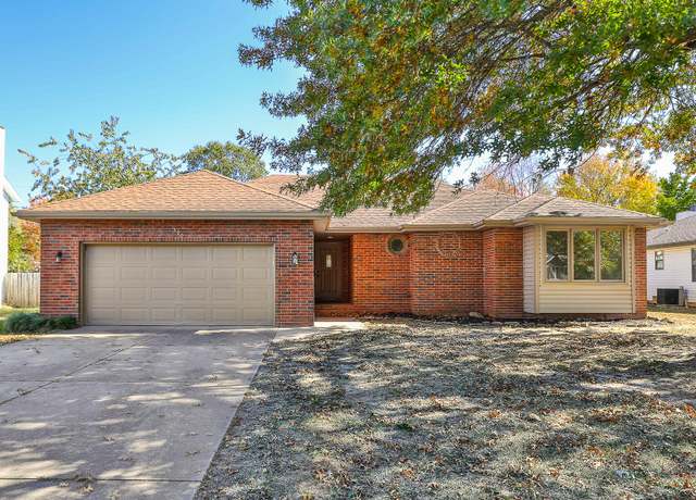 Property at 302 Meadow St, Nixa, MO 65714, 3 beds, 2 baths
