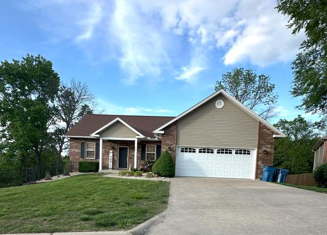 Property at 300 Summerbrooke Ln, Branson, MO 65616, 6 beds, 3 baths