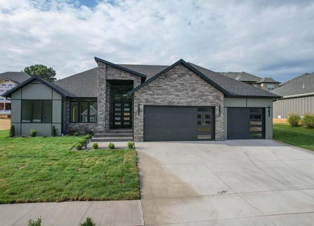 Property at 1606 E Hayloft Dr, Ozark, MO 65721, 4 beds, 2 baths