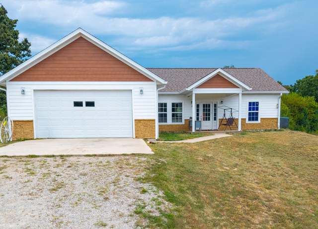 Property at 9648 Private Road 6543, West Plains, MO 65775, 4 beds, 2.5 baths