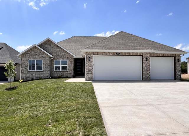 Property at 2077 N Sun Valley Dr, Springfield, MO 65802, 4 beds, 2 baths