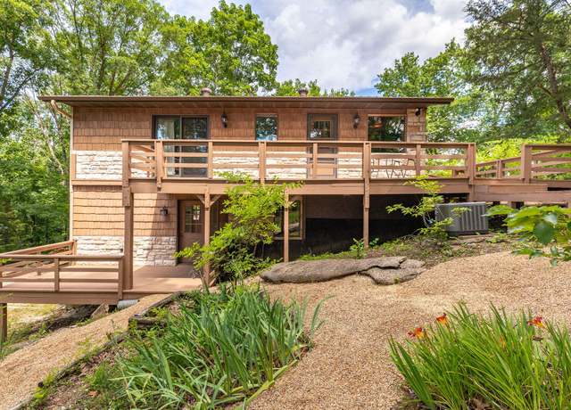 Property at 537 Watson Rd, Branson, MO 65616, 2 beds, 1.5 baths