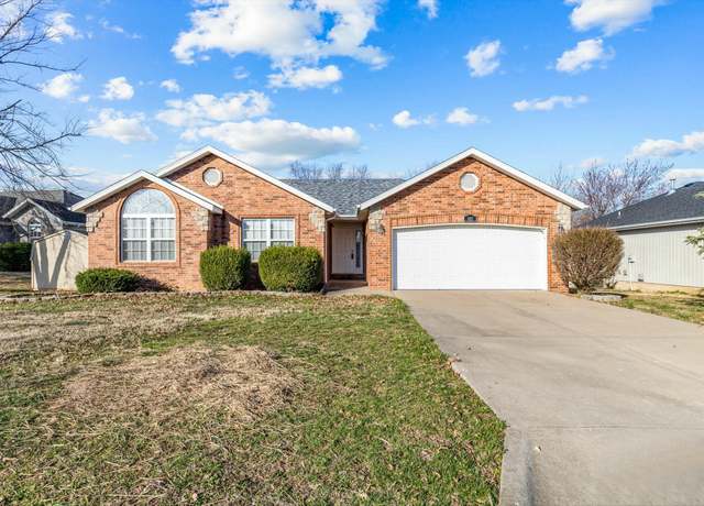 Property at 805 S Benson Pl, Nixa, MO 65714, 4 beds, 3 baths