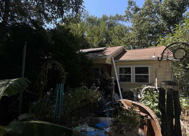 Property at 2221 N Kellett Ave, Springfield, MO 65803, 3 beds, 2 baths