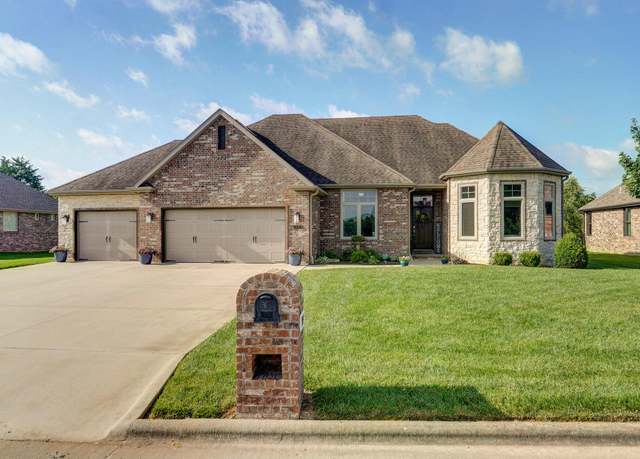 Property at 914 W Lorenza Dr, Nixa, MO 65714, 4 beds, 2.5 baths