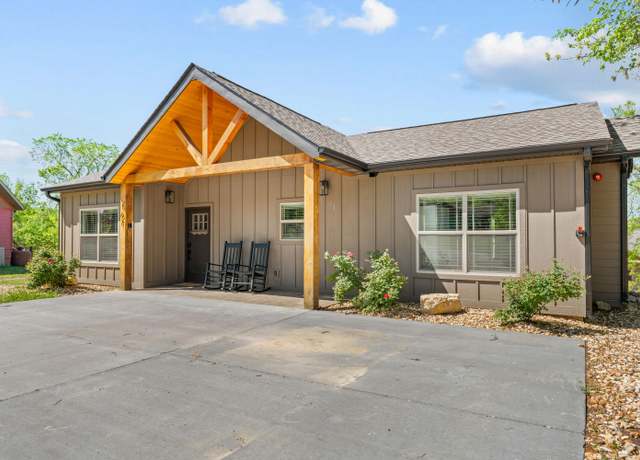 Property at 167 Rocking Chair Loop, Branson, MO 65615, 3 beds, 3 baths
