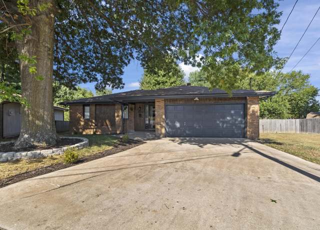 Property at 1309 E Nora St, Springfield, MO 65803, 3 beds, 2 baths