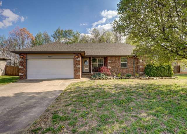 Property at 3196 W Grandview St, Springfield, MO 65803, 3 beds, 2 baths