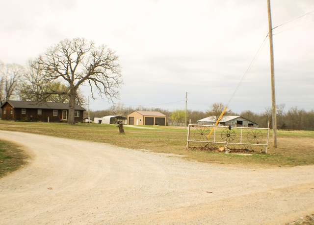 Property at 16132 S 2700 Rd, El Dorado Springs, MO 64744, 4 beds, 2 baths