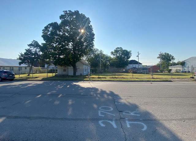 Property at 813 Virginia Ave, Joplin, MO 64801