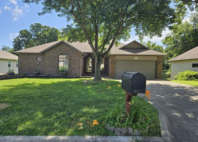 Property at 3616 N Temple Ave, Springfield, MO 65803, 4 beds, 3 baths