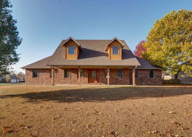 Property at 383 Shores Pkwy, Rogersville, MO 65742, 4 beds, 3.5 baths