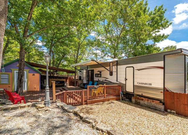 Property at 154 Bee Hive Trl, Hollister, MO 65672, 3 beds, 1.5 baths