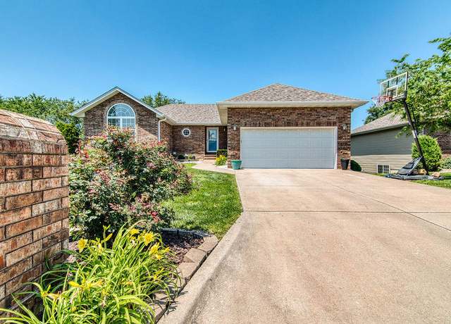 Property at 1001 W Bates Dr, Nixa, MO 65714, 4 beds, 3 baths