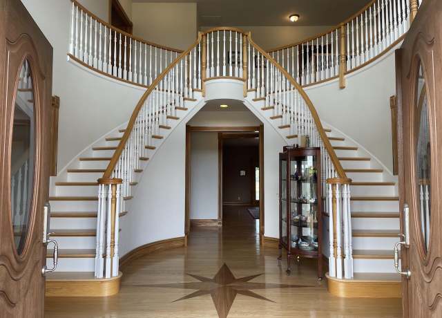 Property at 1179 County Road 1050, Willow Springs, MO 65793, 7 beds, 4.5 baths