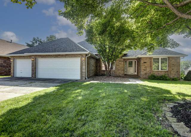 Property at 4636 S Turnberry Ave, Springfield, MO 65810, 3 beds, 2 baths