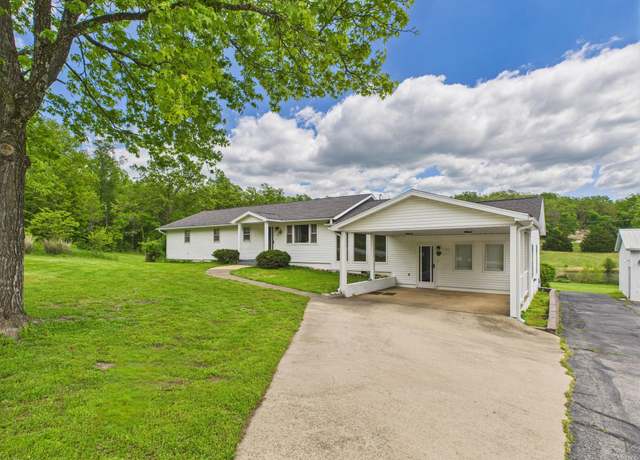 Property at 1420 Cedar Ave, Cabool, MO 65689, 3 beds, 2 baths