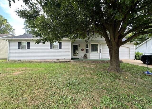 Property at 257 Fairfield Ave, West Plains, MO 65775, 3 beds, 2 baths