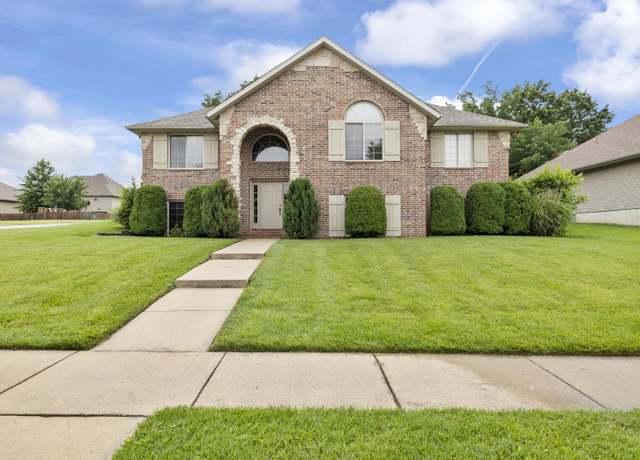 Property at 608 S Yellowwood Dr, Springfield, MO 65809, 4 beds, 3 baths