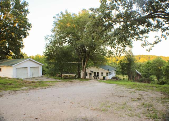 Property at 707 N Saint James St, El Dorado Springs, MO 64744, 3 beds, 1 bath