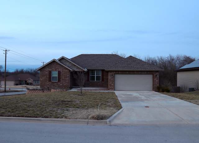 Property at 675 E Simpson St, Willard, MO 65781, 5 beds, 3 baths