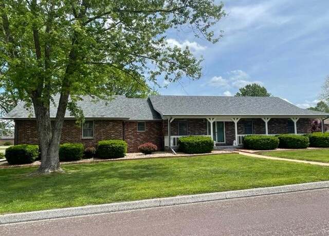 Property at 1208 N Hubbard Ave, Mountain Grove, MO 65711, 3 beds, 2 baths