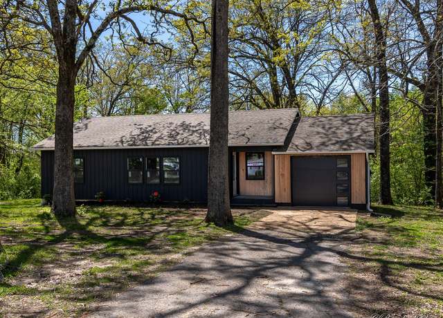 Property at 817 John N Wiles Dr, West Plains, MO 65775, 3 beds, 2 baths