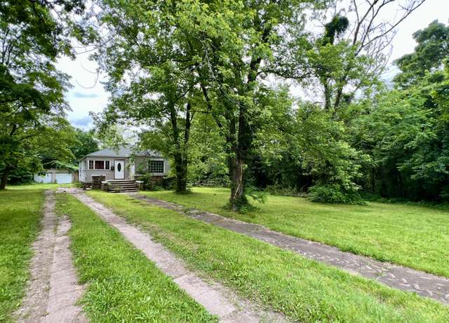 Property at 1300 N Central Ave, Monett, MO 65708, 3 beds, 2 baths