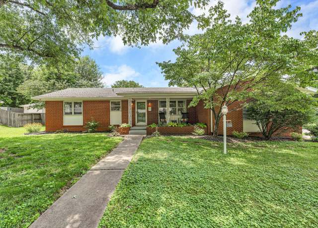 Property at 2501 S Barcliff Ave, Springfield, MO 65804, 3 beds, 2 baths