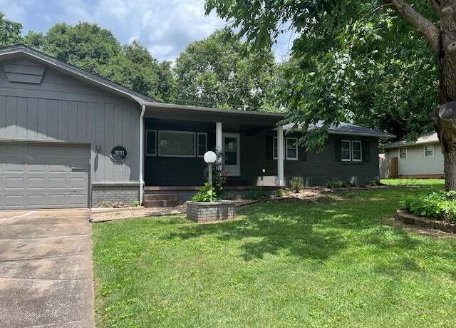 Property at 1211 W Westview St, Springfield, MO 65807, 3 beds, 2 baths