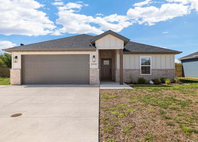 Property at 5550 W Mangrove St, Springfield, MO 65802, 3 beds, 2 baths