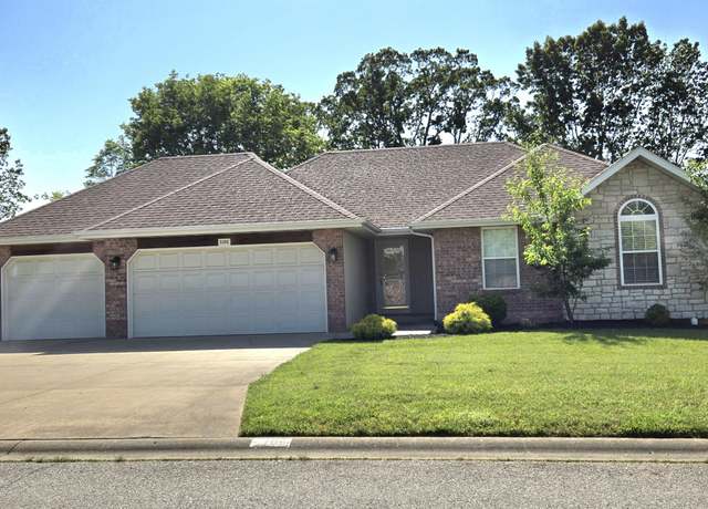 Property at 5105 N 10th Ave, Ozark, MO 65721, 3 beds, 2 baths