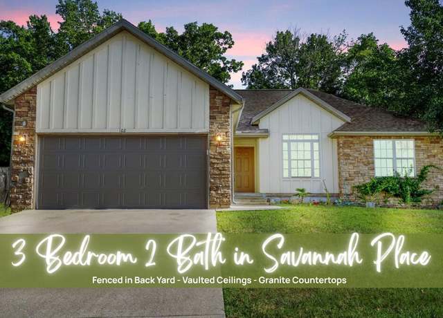 Property at 102 Shiloh St, Branson, MO 65616, 3 beds, 2 baths