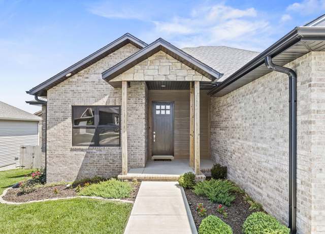 Property at 1305 W Ragweed Ct, Ozark, MO 65721, 3 beds, 2 baths
