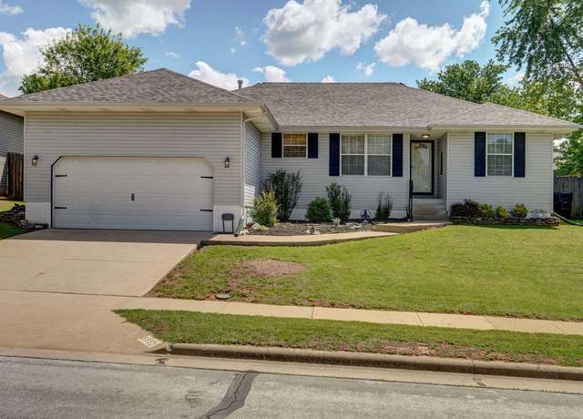 Property at 5552 S Burrows Ave, Springfield, MO 65810, 3 beds, 2 baths