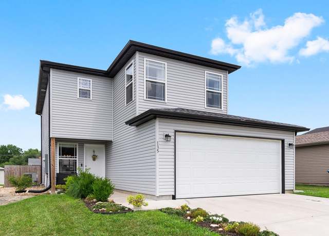 Property at 135 Pin Oak Ct, Hollister, MO 65672, 3 beds, 2.5 baths
